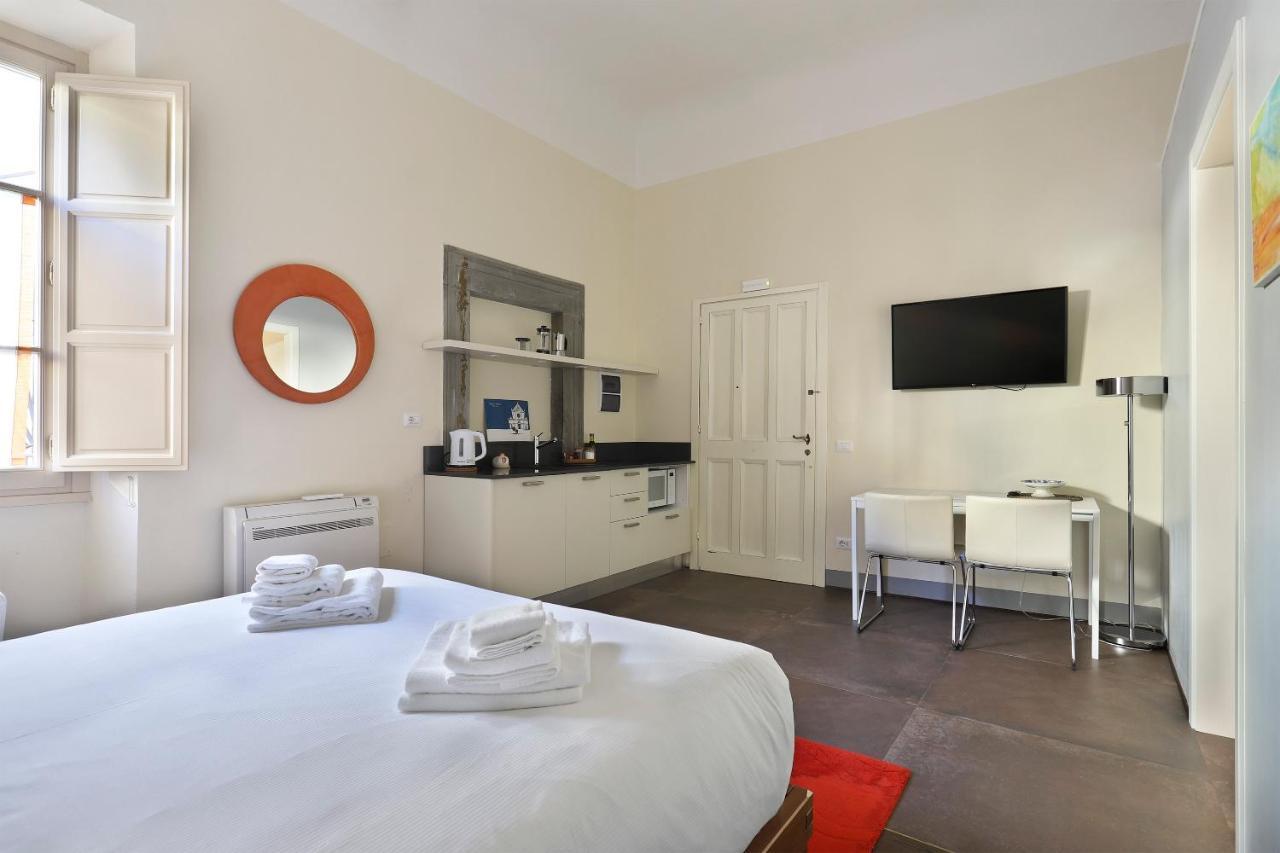 Apt. Perla - Pauline Suites, Palazzo Borghese Firenze Bagian luar foto