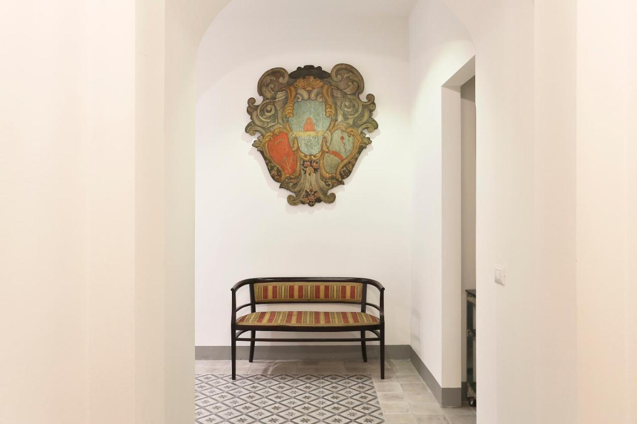 Apt. Perla - Pauline Suites, Palazzo Borghese Firenze Bagian luar foto